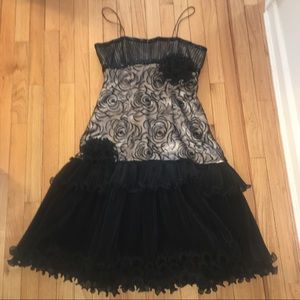 Spaghetti strap lace ruffle dress